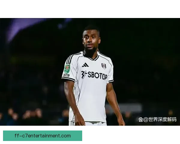 伊沃比在富勒姆右路来回奔袭盘活进攻成为球队边路最亮眼发动机手